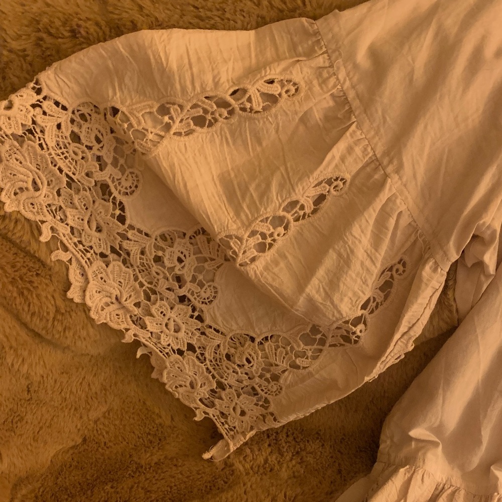 Boston Proper Cream Lace Peasant Blouse - Picture 2 of 6